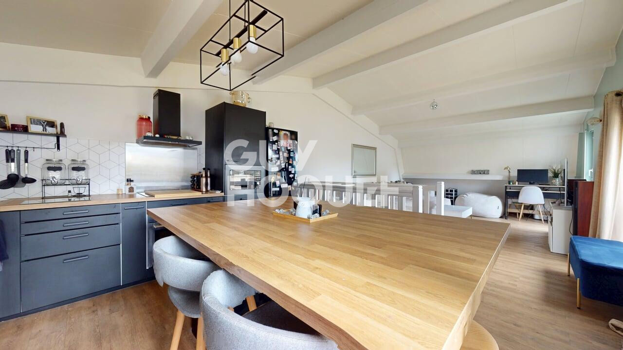 APPARTEMENT EN DUPLEX AVEC TERRASSE ET PARKING - ROSNY SOUS BOIS