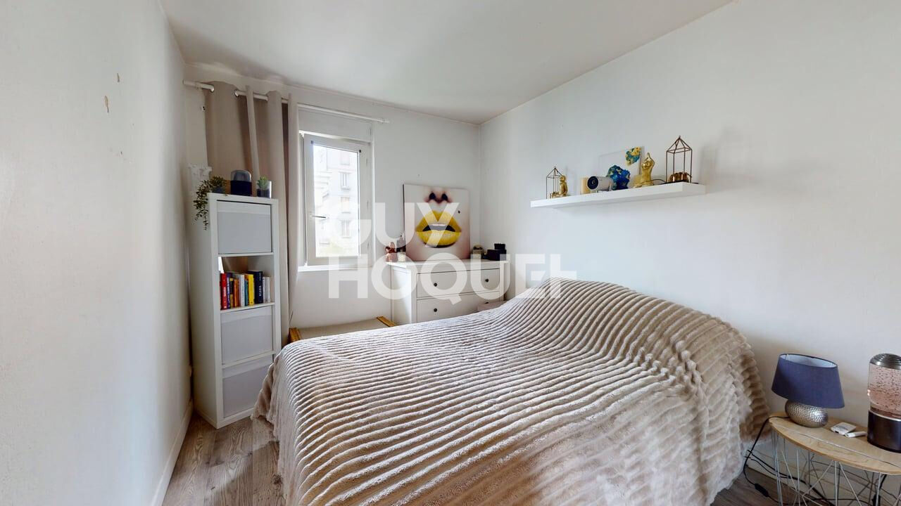 APPARTEMENT EN DUPLEX AVEC TERRASSE ET PARKING - ROSNY SOUS BOIS