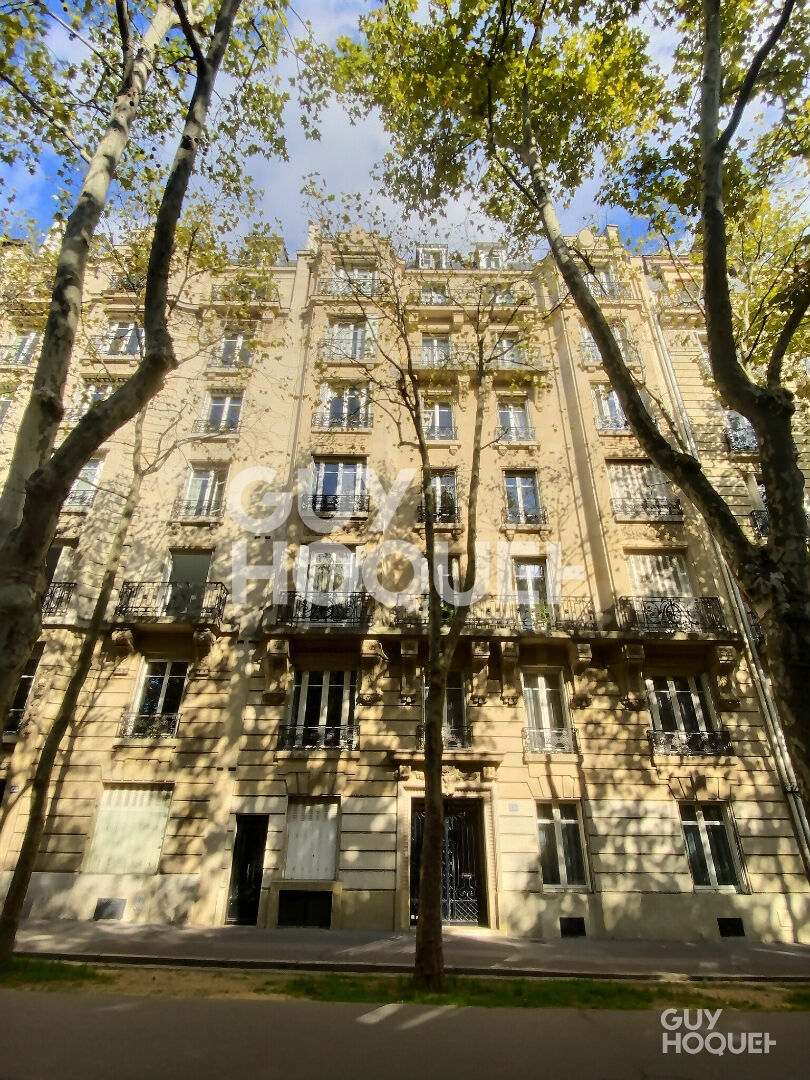 CHAMBRE DE SERVICE - ECOLE MILITAIRE PARIS 7ème