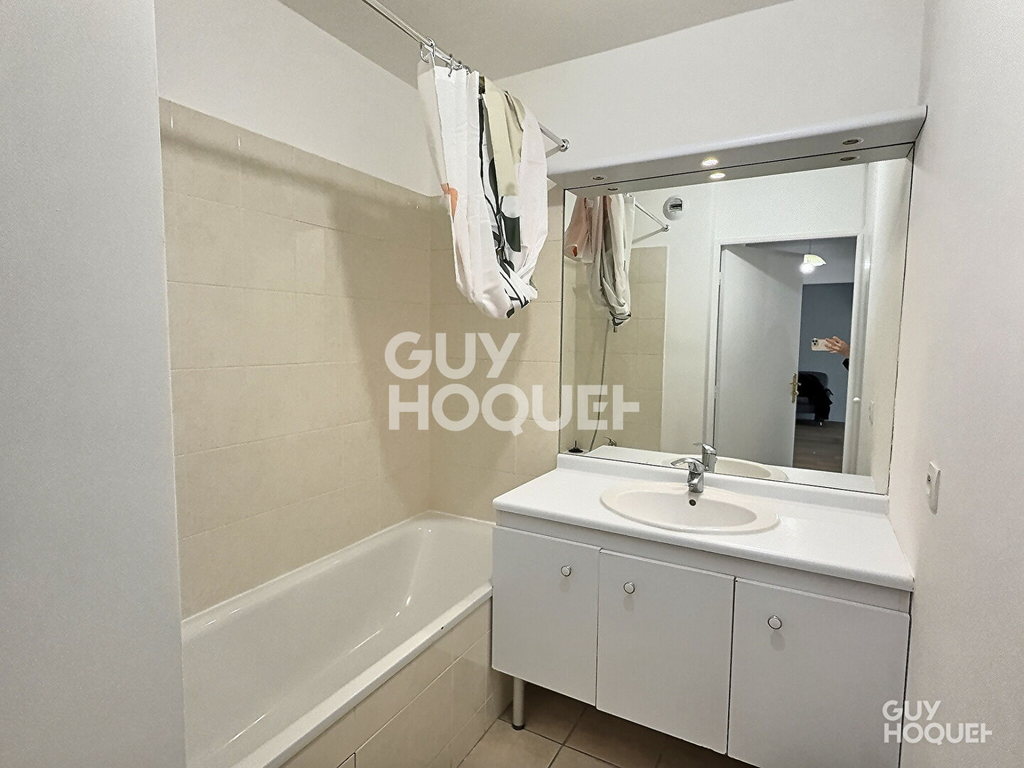 À louer : Appartement 2 pièces à Aubervilliers avec balcon et parking