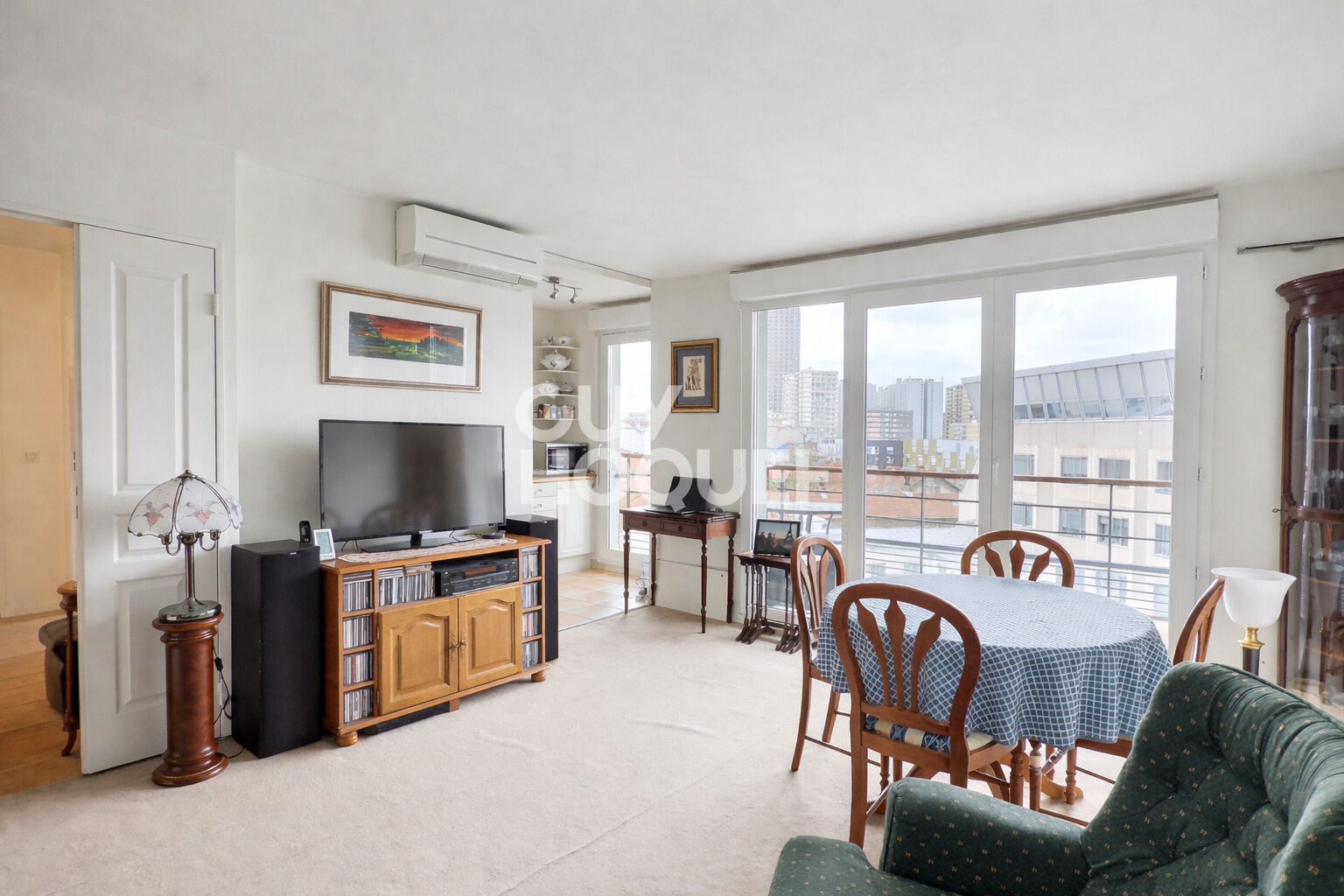 APPARTEMENT 2 PIECES 42.20 m² - BALCON ET BOX - AUBERVILLIERS PROCHE METRO 4 CHEMINS