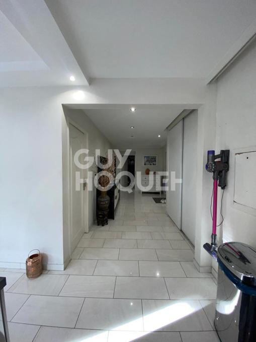Appartement de 97m2 au coeur du Vieux-Pays  Bien RARE!