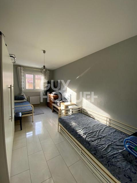 Appartement de 97m2 au coeur du Vieux-Pays  Bien RARE!