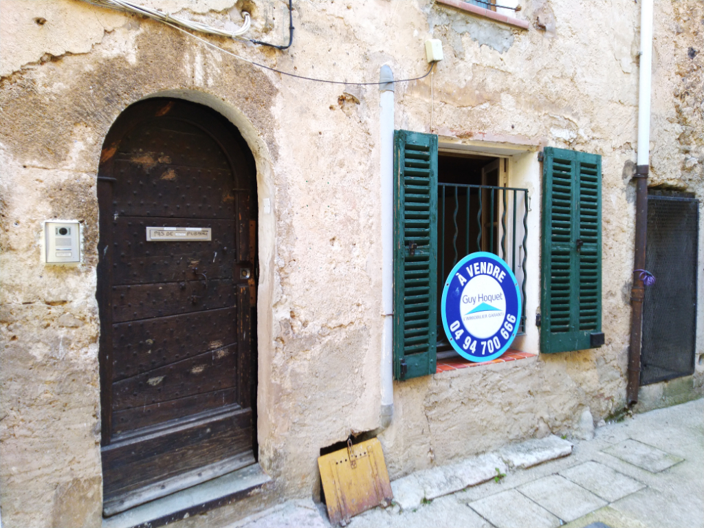 Appartement 1 pièce de 14,33 m² à vendre à VILLECROZE (83690).