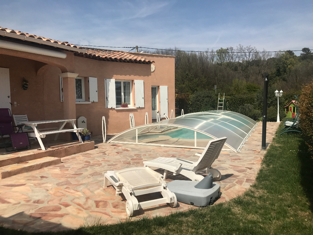 À vendre, Charmante, maison de 91 m², 4 pièces à REGUSSE (83630).