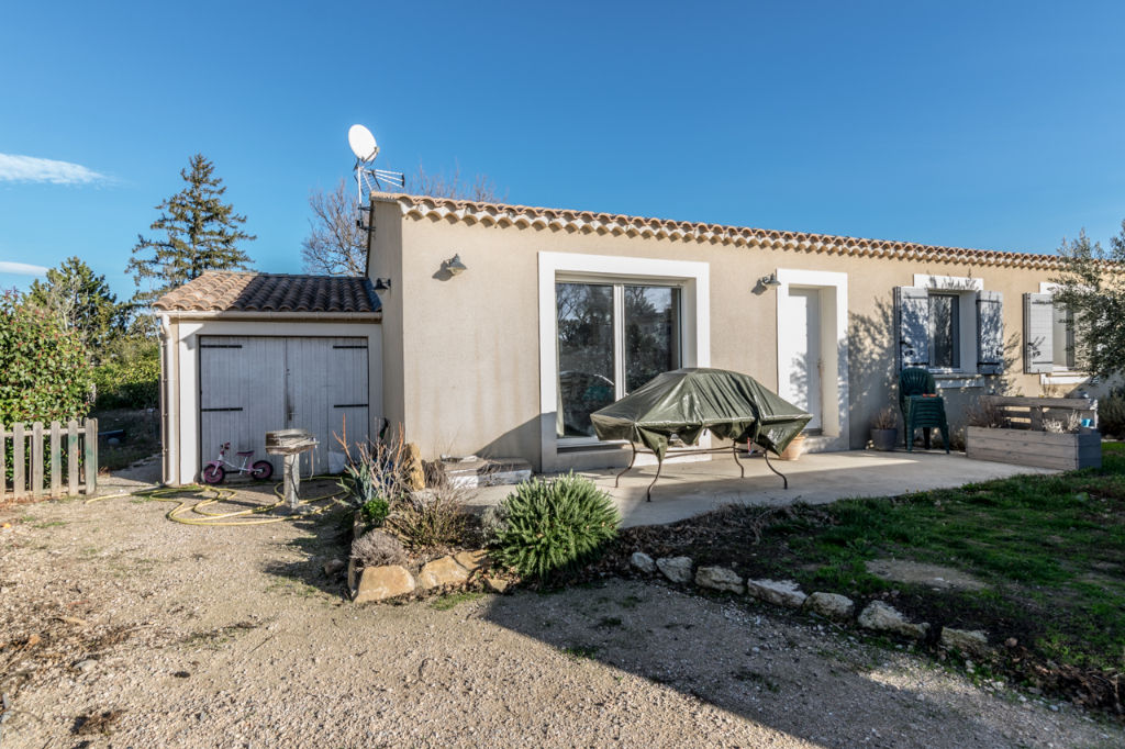 À vendre, maison d'une surface habitable de 118 m², 4 pièces à PLAN D ORGON (13750).