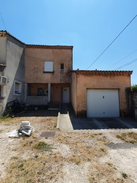 Maison F4 (107 m²) en vente à COURTHEZON