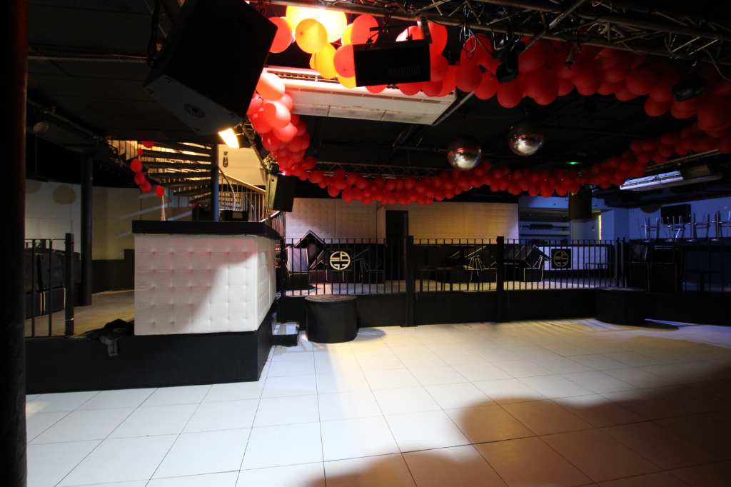 !!!!!!RARE!!!!!! IMMEUBLE 750M² à deux pas des remparts