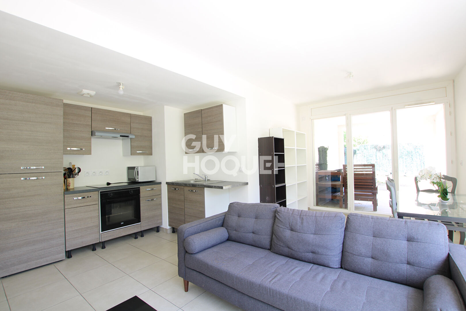 VENTE d'un appartement de 2 pièces (45 m²) à CHATEAURENARD