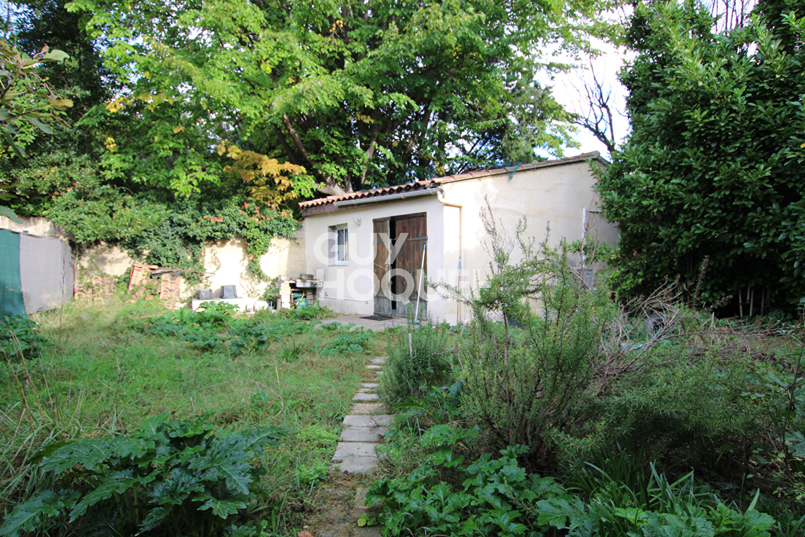 Maison de plain pied de 125m² + dépendance à Avignon.