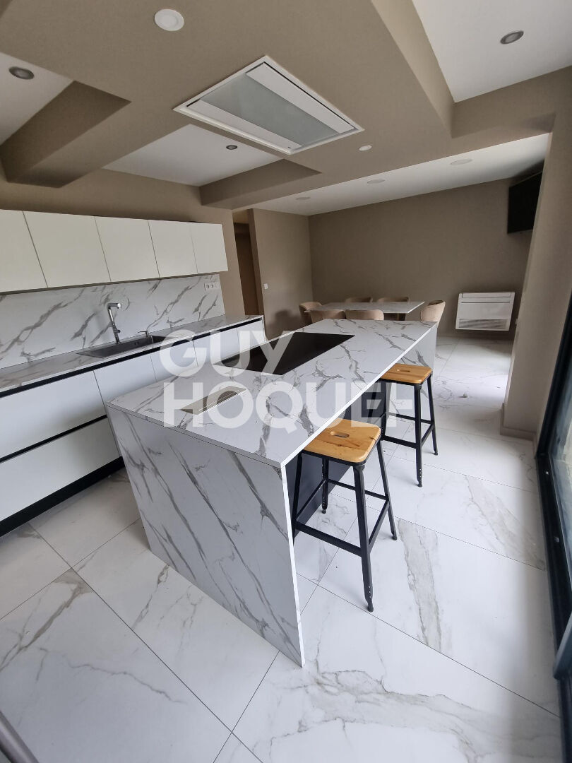 Maison 6 pièce(s) 187 m2 Le pontet