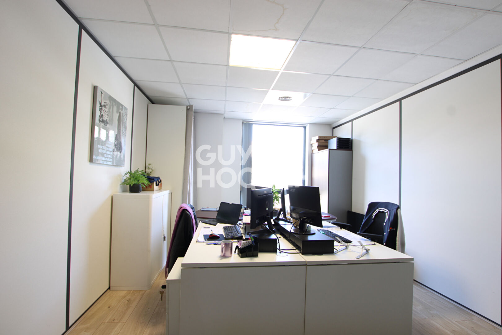 !!!!!RARE!!!!!!!!!  BUREAUX 180m² ZFU