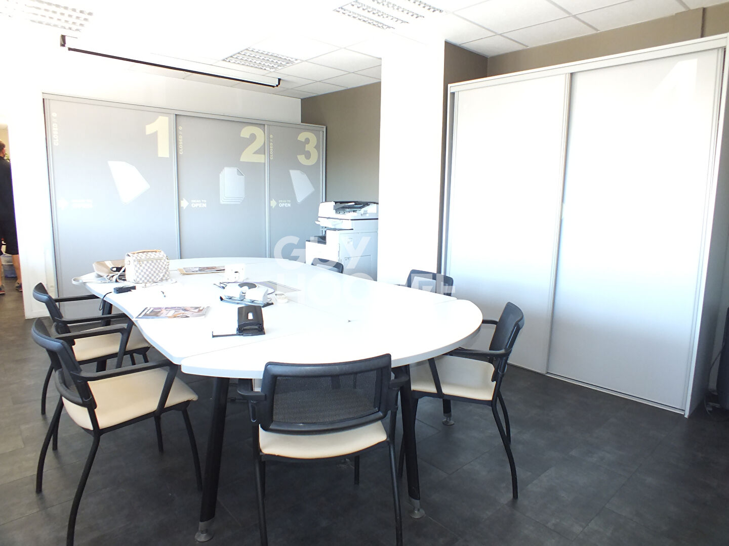 Bureaux comme neuf Avignon zone de l'Amandier