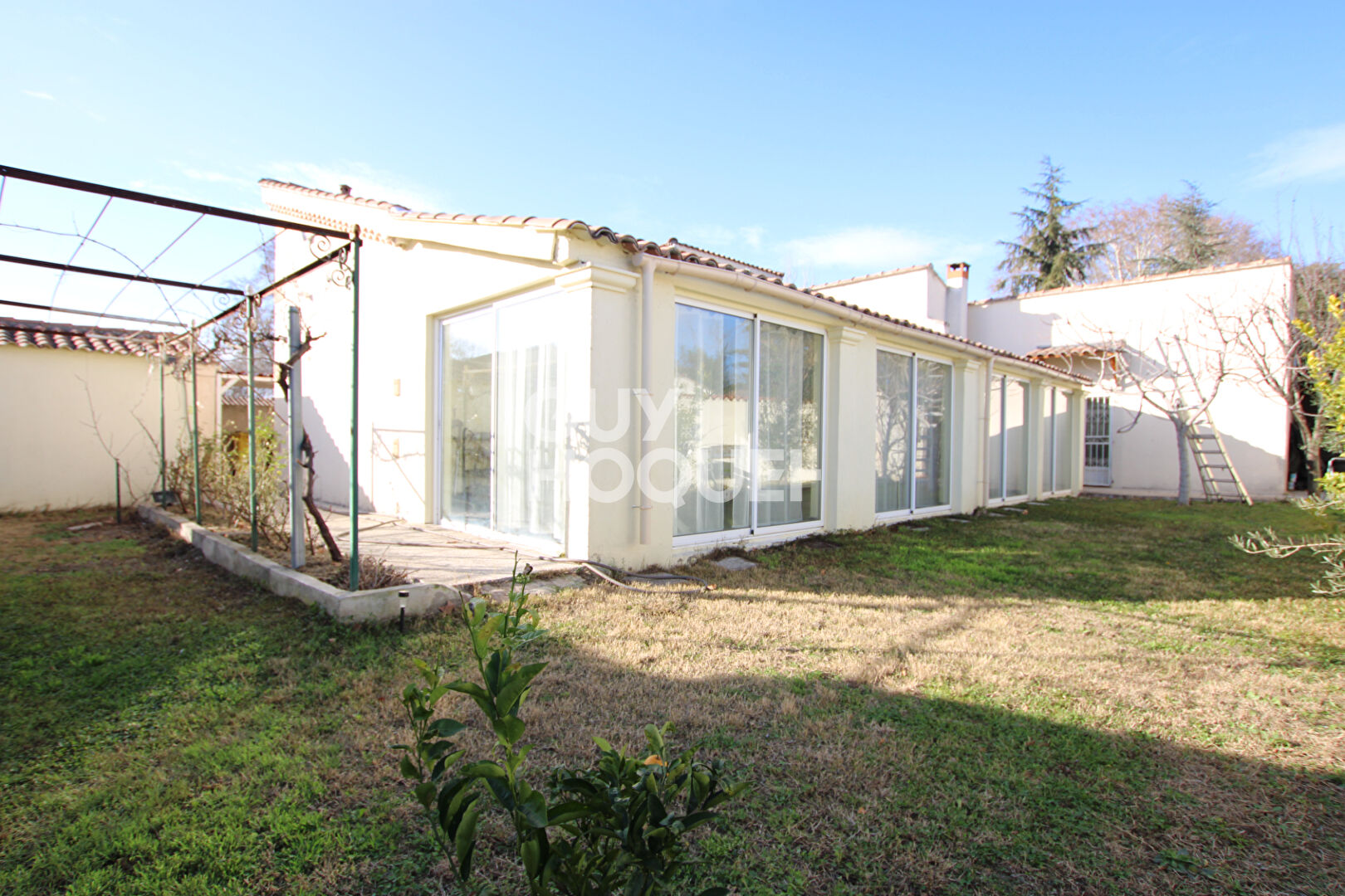 AVIGNON : maison F7 à vendre
