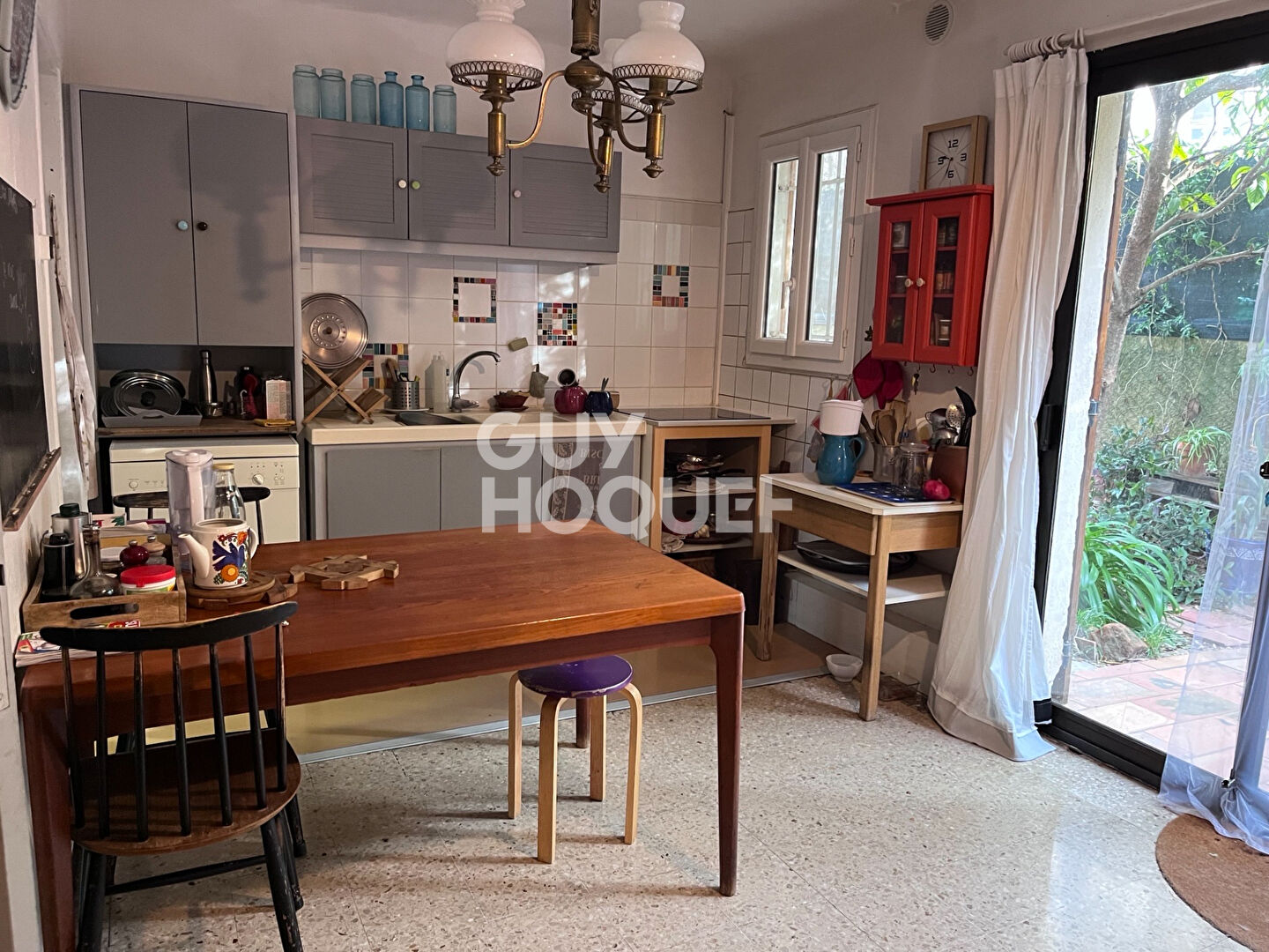 Maison  6 pièce(s) avec jardin et  deux garages