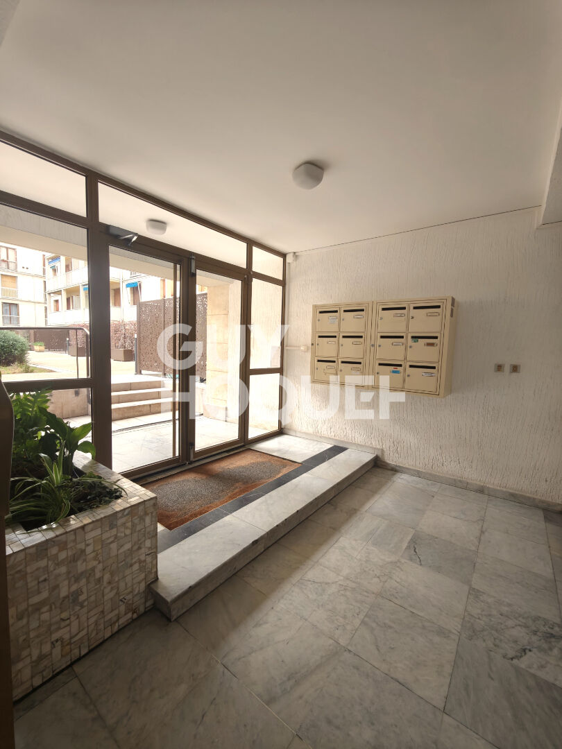 Appartement 4 pièces à louer à Avignon - Résidence THIERS