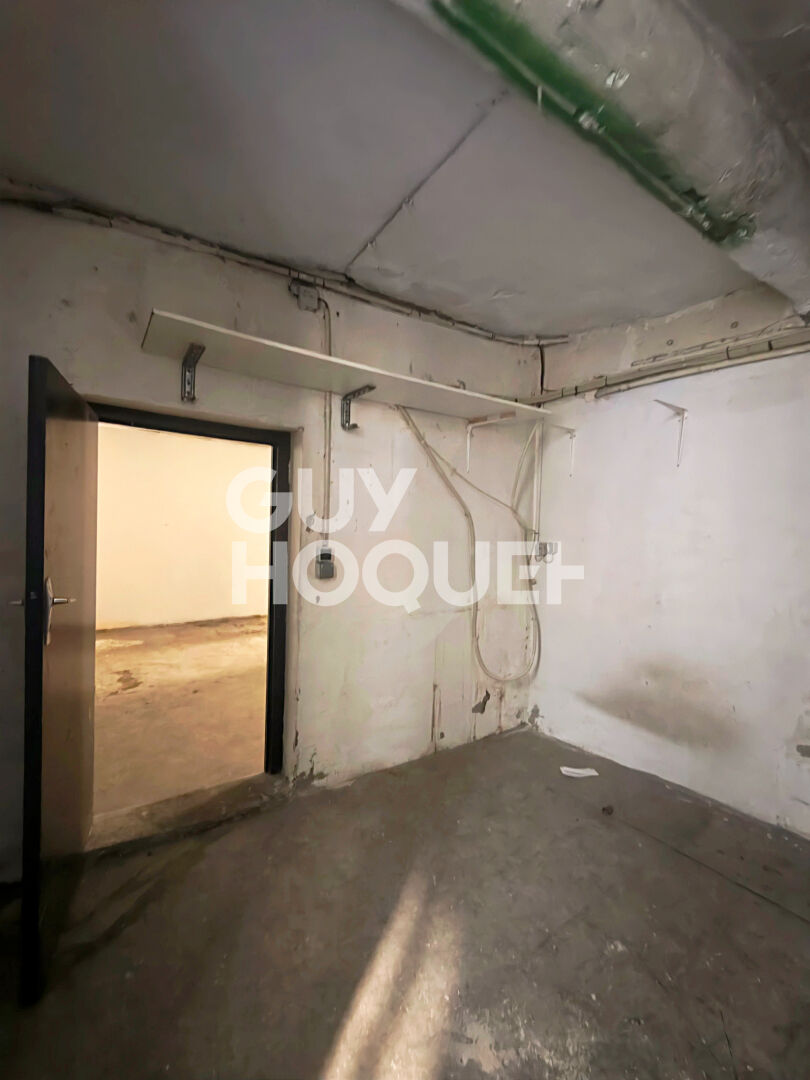 Local commercial à louer - 50,68 m² - Avignon Centre Ville