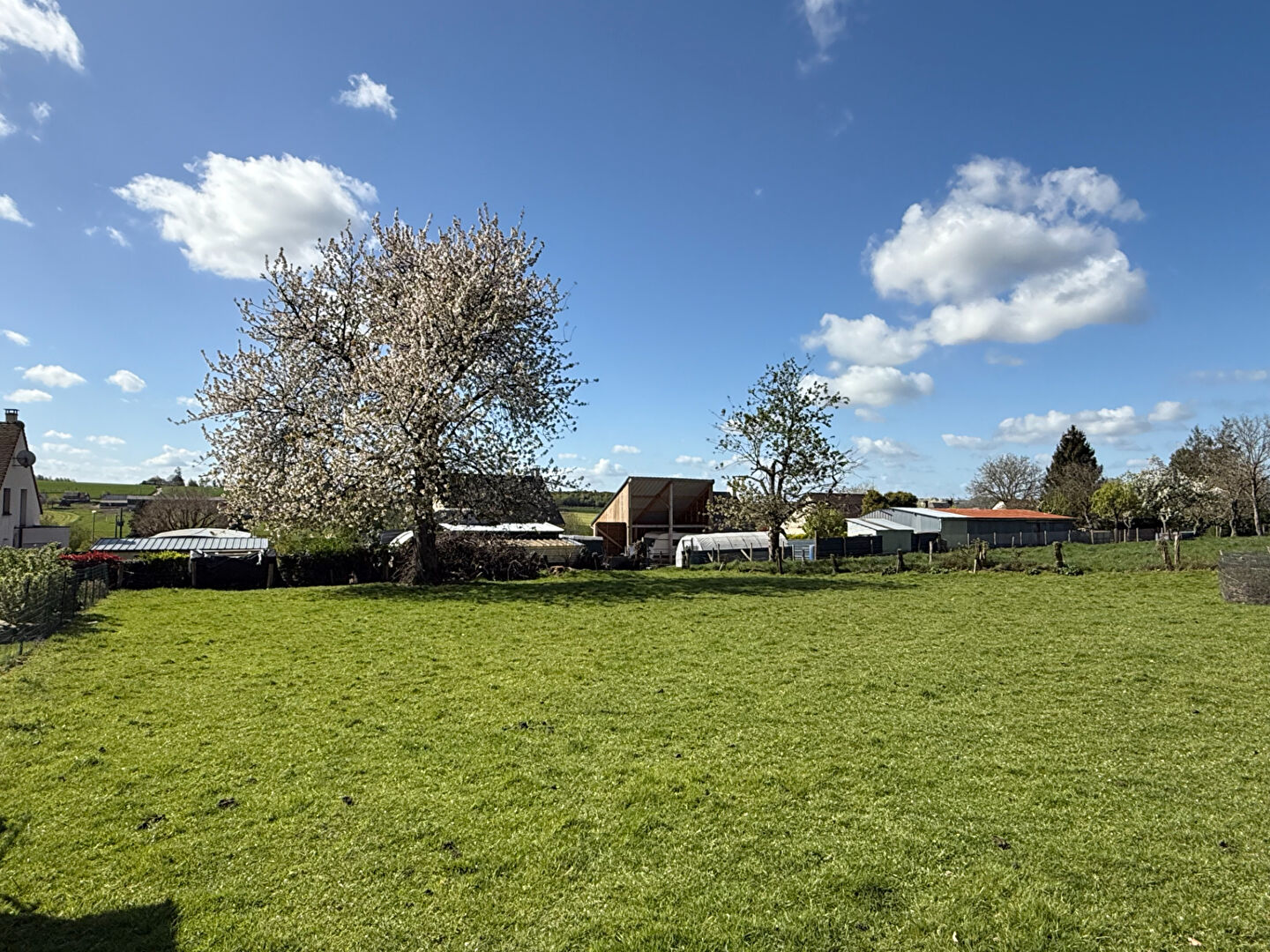 Terrain constructible - Libre de constructeur - La Mancellière - Isigny-le-Buat