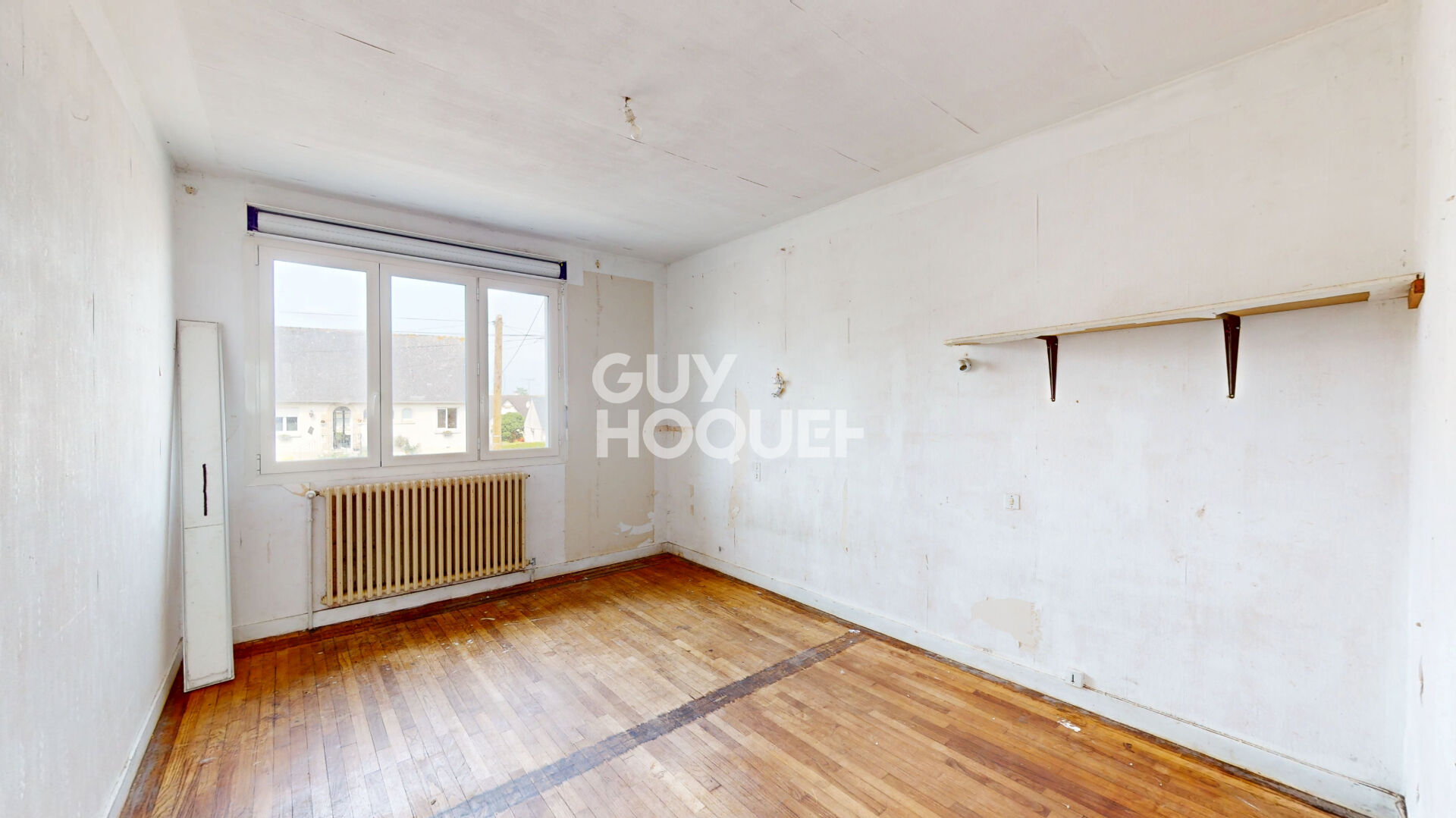 Maison familiale - 4 chambres - Bureaux - Sous-sol complet - Jardin - Pontorson