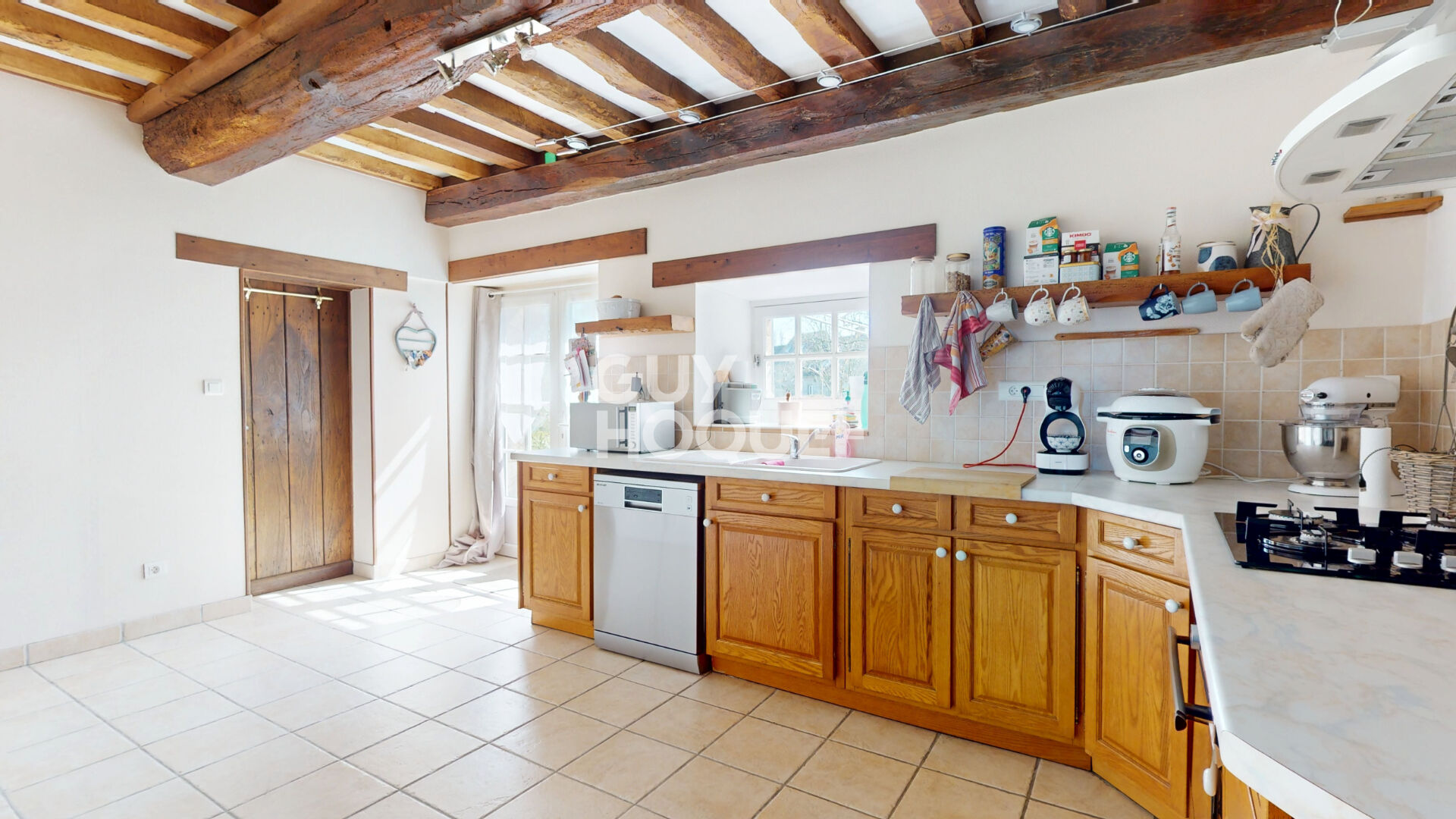 Grande maison familiale en pierre - Vie de plain-pied et jardin exposé sud