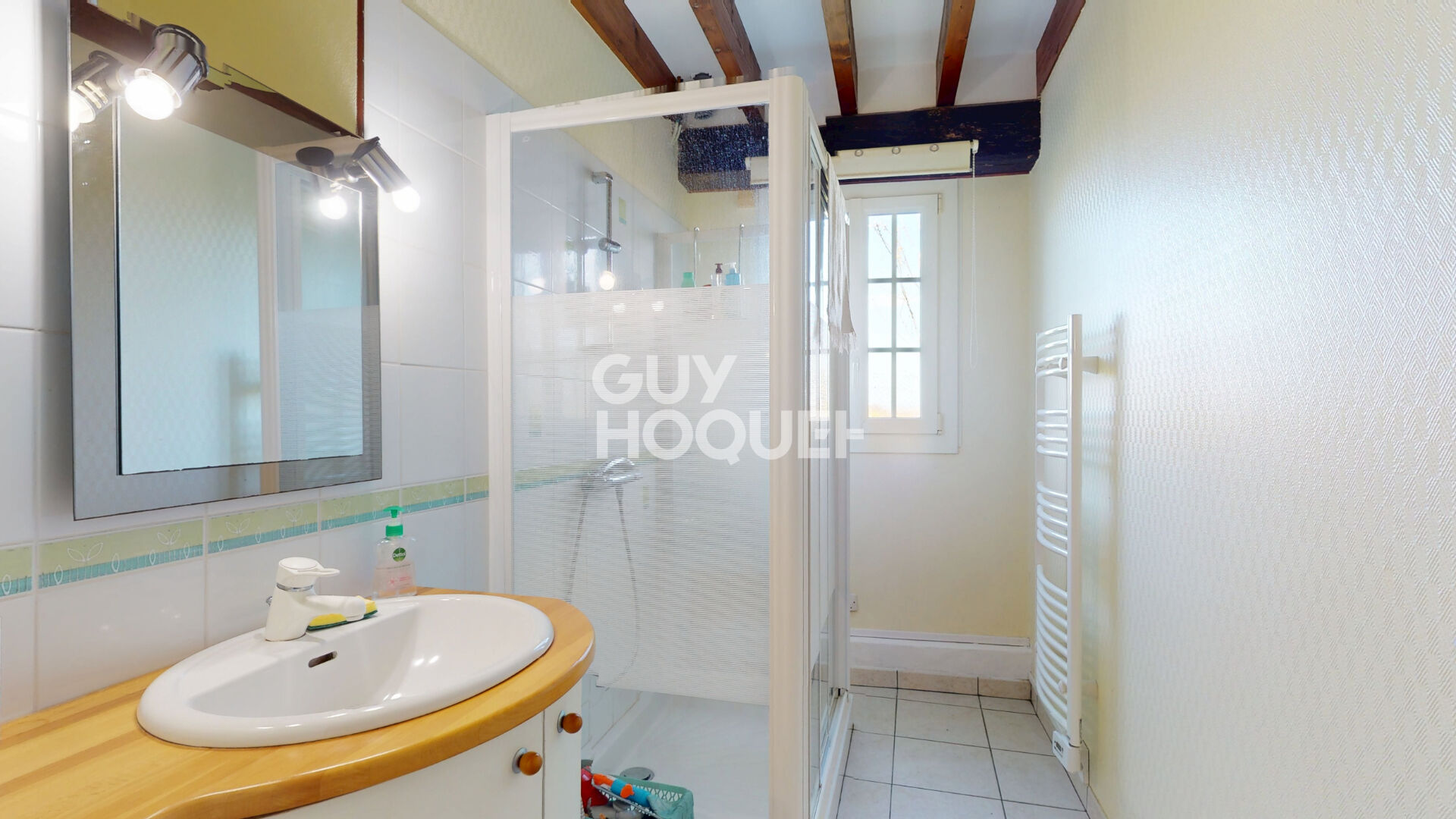 Grande maison familiale en pierre - Vie de plain-pied et jardin exposé sud