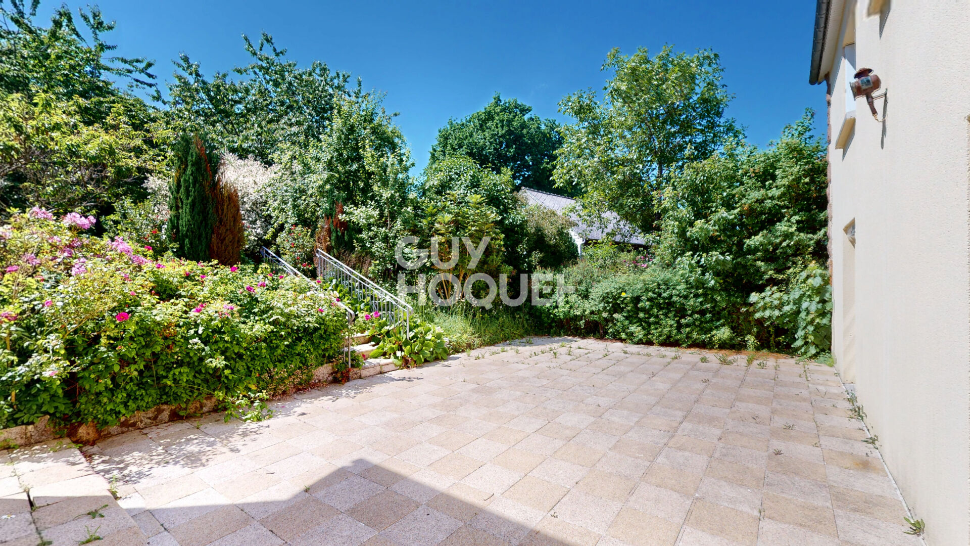 Maison en pierres - 8 chambres - Jardin arboré - Garage - Isigny Le Buat - Gîte