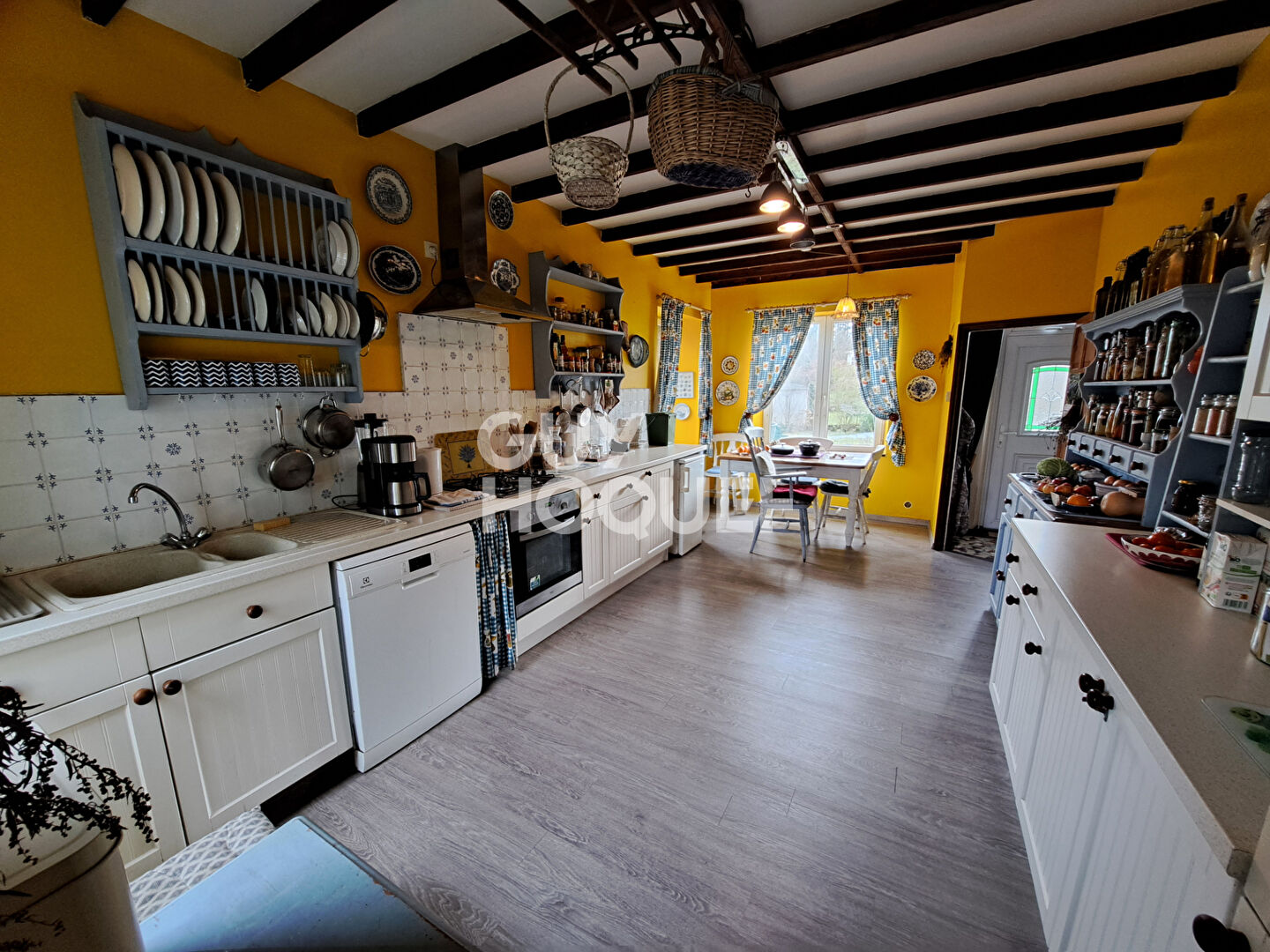 Maison en pierre sur 1150 m² de terrain