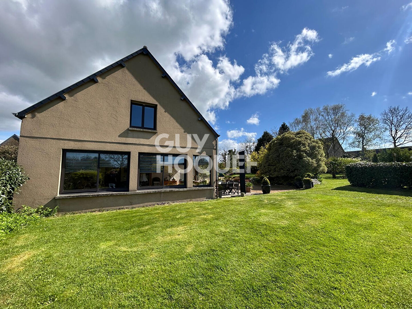 Maison de caractère - 197 m² - Grand terrain avec potentiel constructible