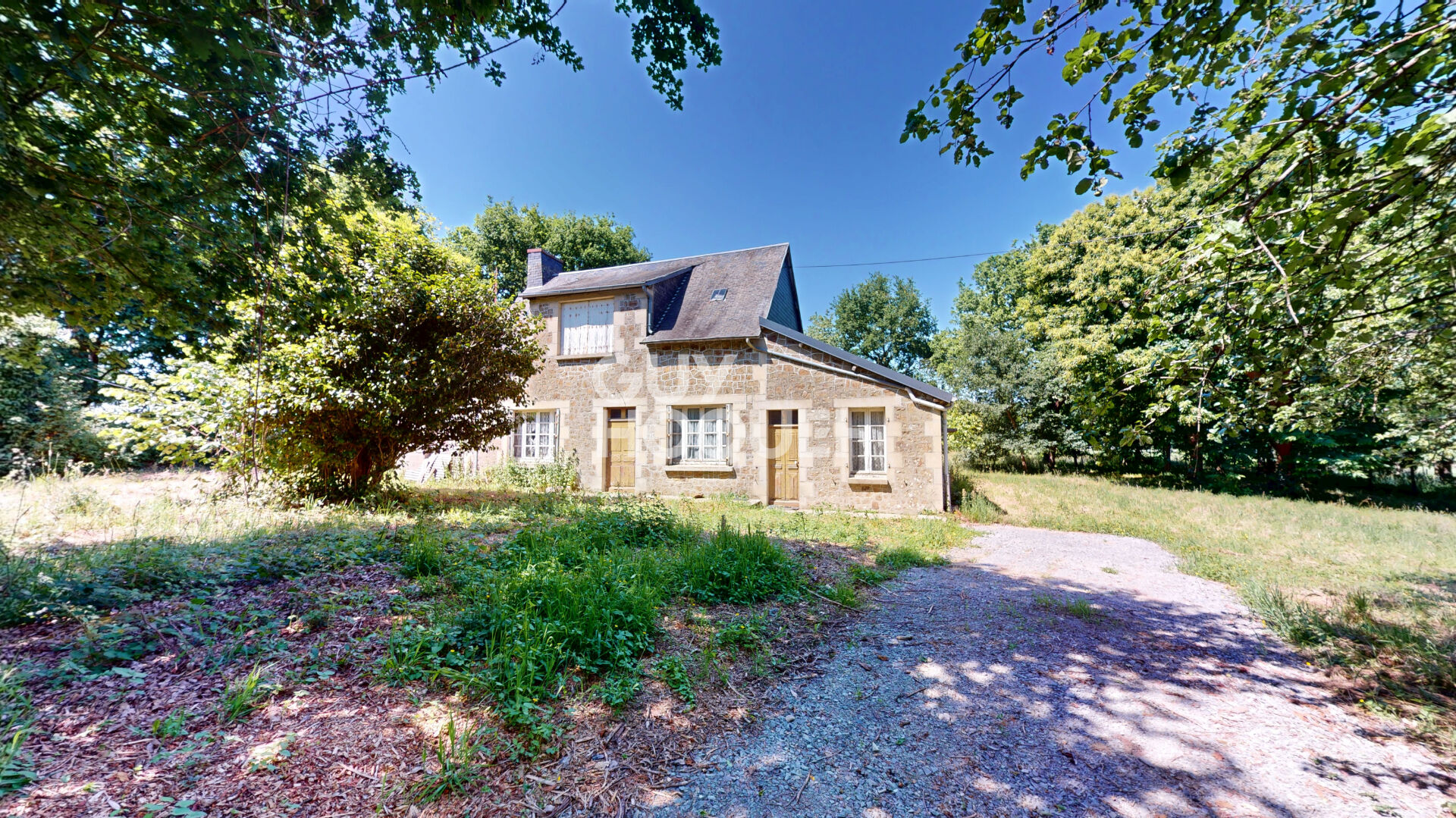 Maison - À rénover -  Dépendances - Jardin - Isigny Le Buat