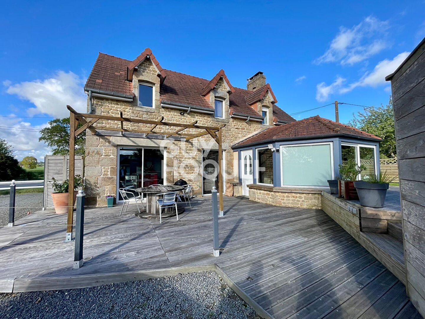 Maison - 4 pièces - 106m²