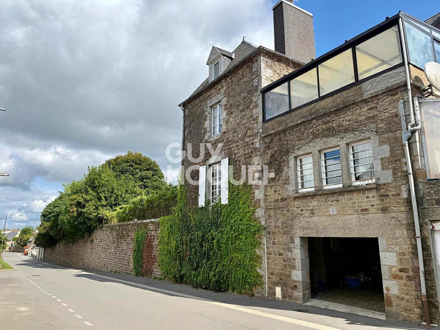 Maison  10 pièce(s) 232 m2