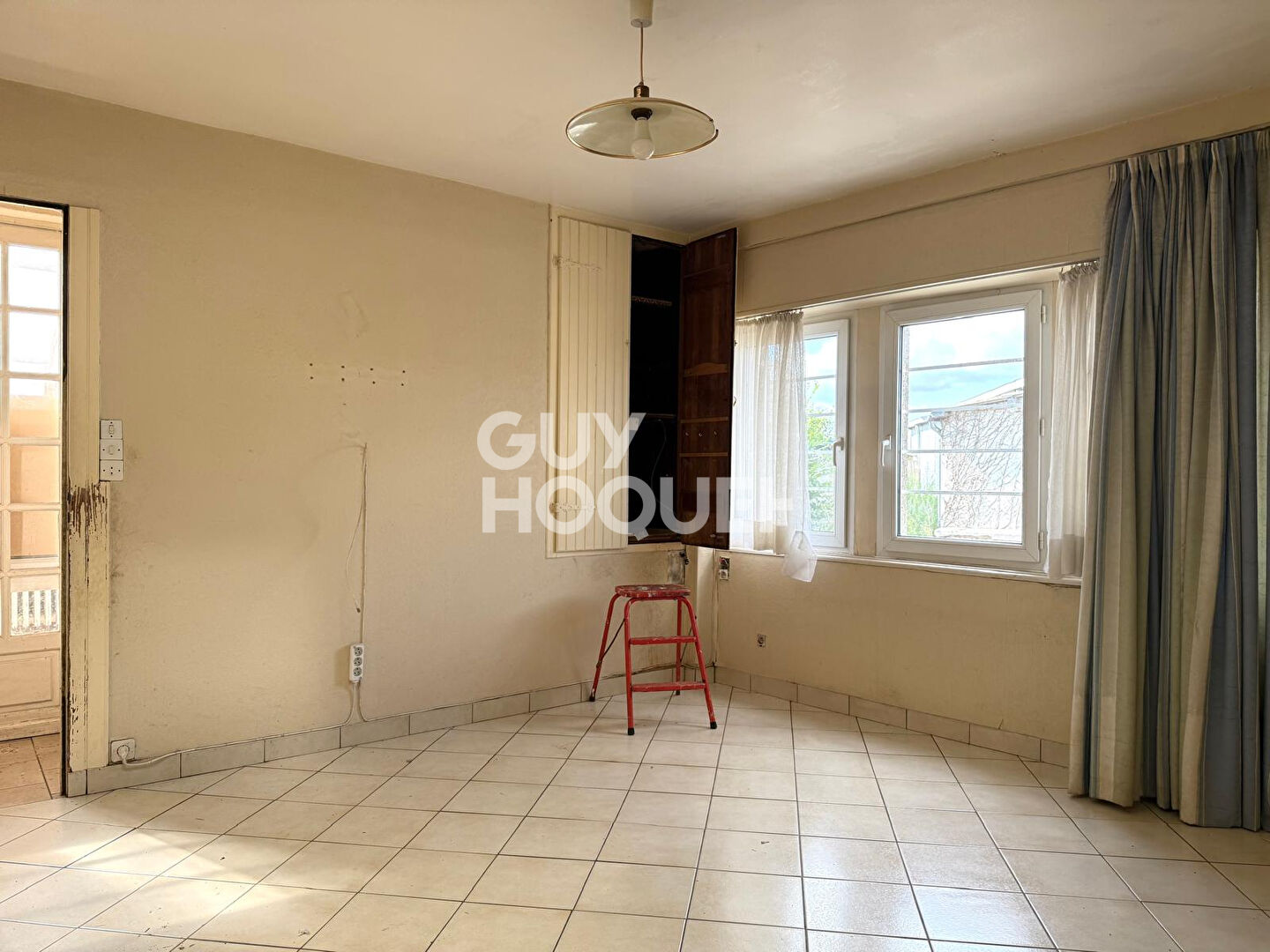 Maison  10 pièce(s) 232 m2