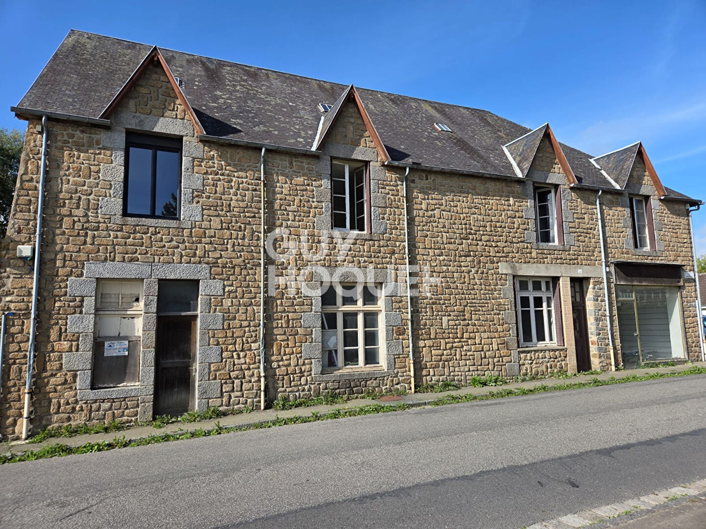 Immeuble Brecey 5 pièce(s)