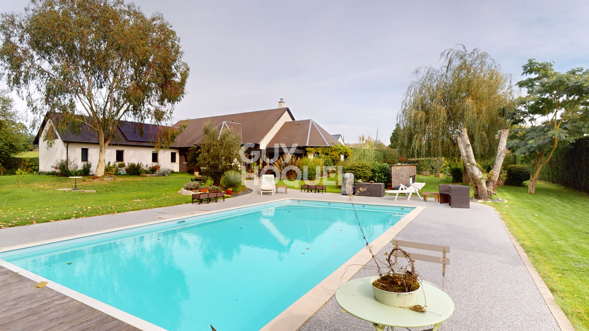 Maison Brécey  6 pièce(s) 217 m2