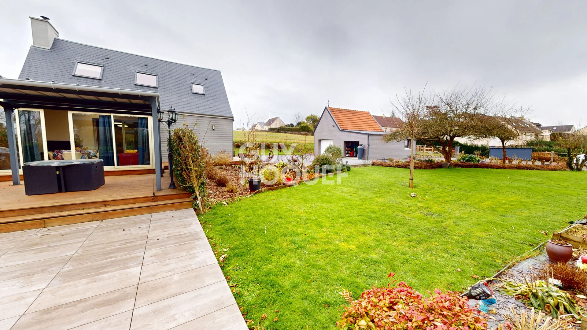 Maison 6 pièces de 105 m² à MARCEY LES GREVES