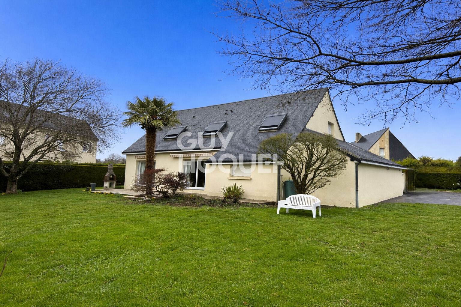 Maison Le Val Saint Pere