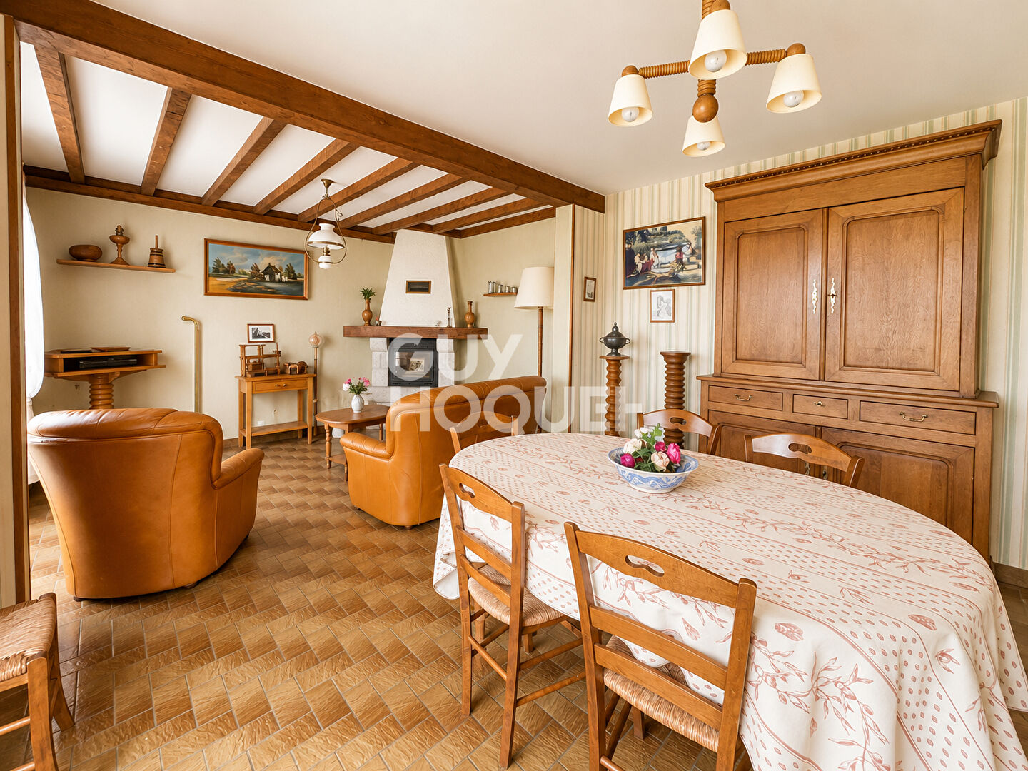 Brécey ? Maison familiale sur 3 200 m² - Dépendances