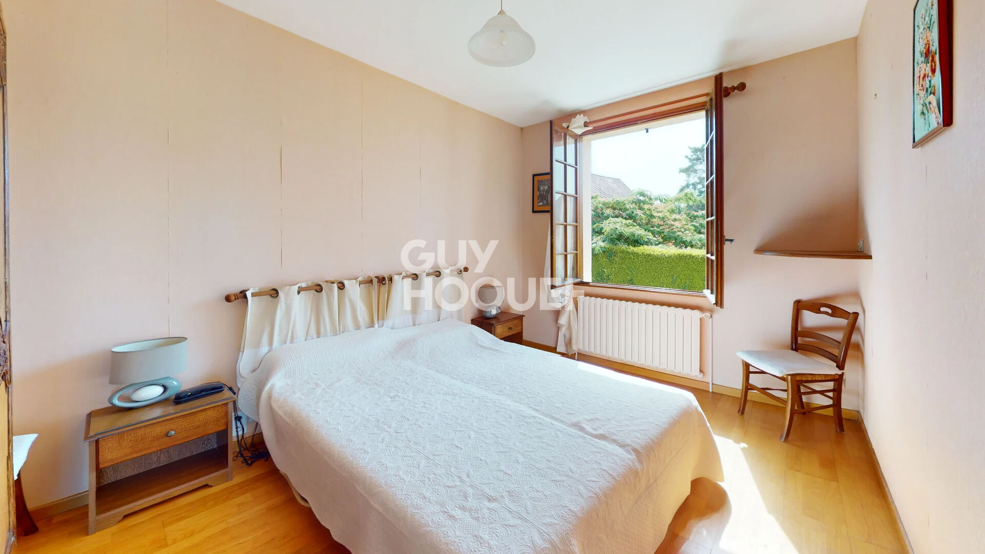Brécey ? Maison familiale sur 3 200 m² - Dépendances