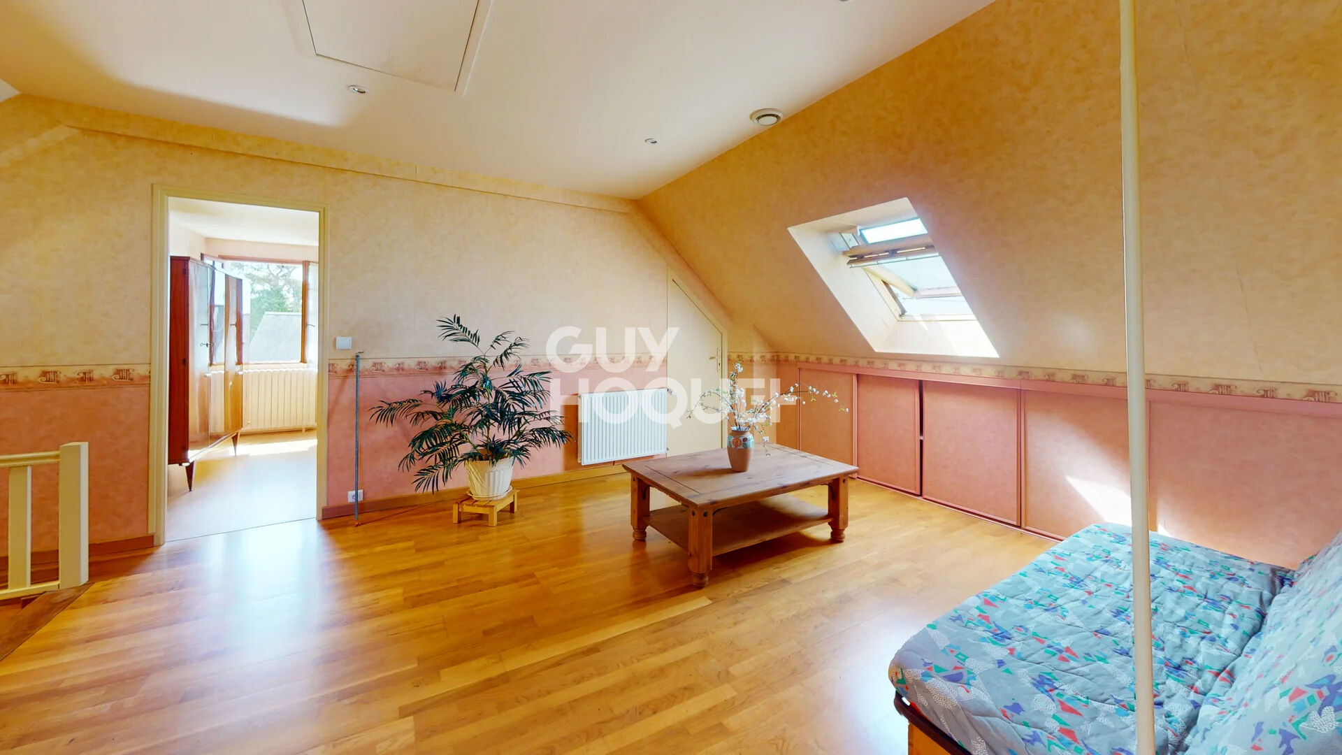 Brécey - Maison familiale sur 3 200 m² - Dépendances