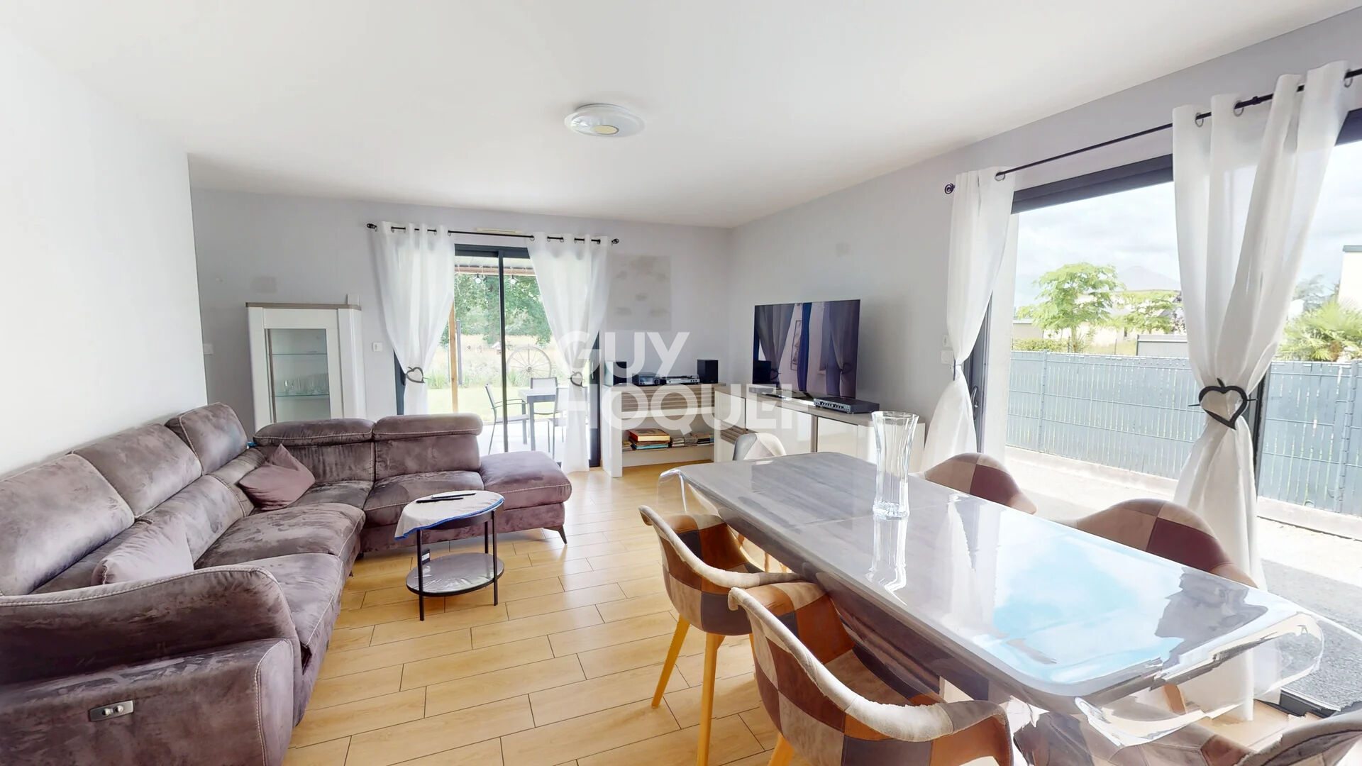 Maison de plain-pied - Ducey-les-Chéris - 6 pièces - 106 m²
