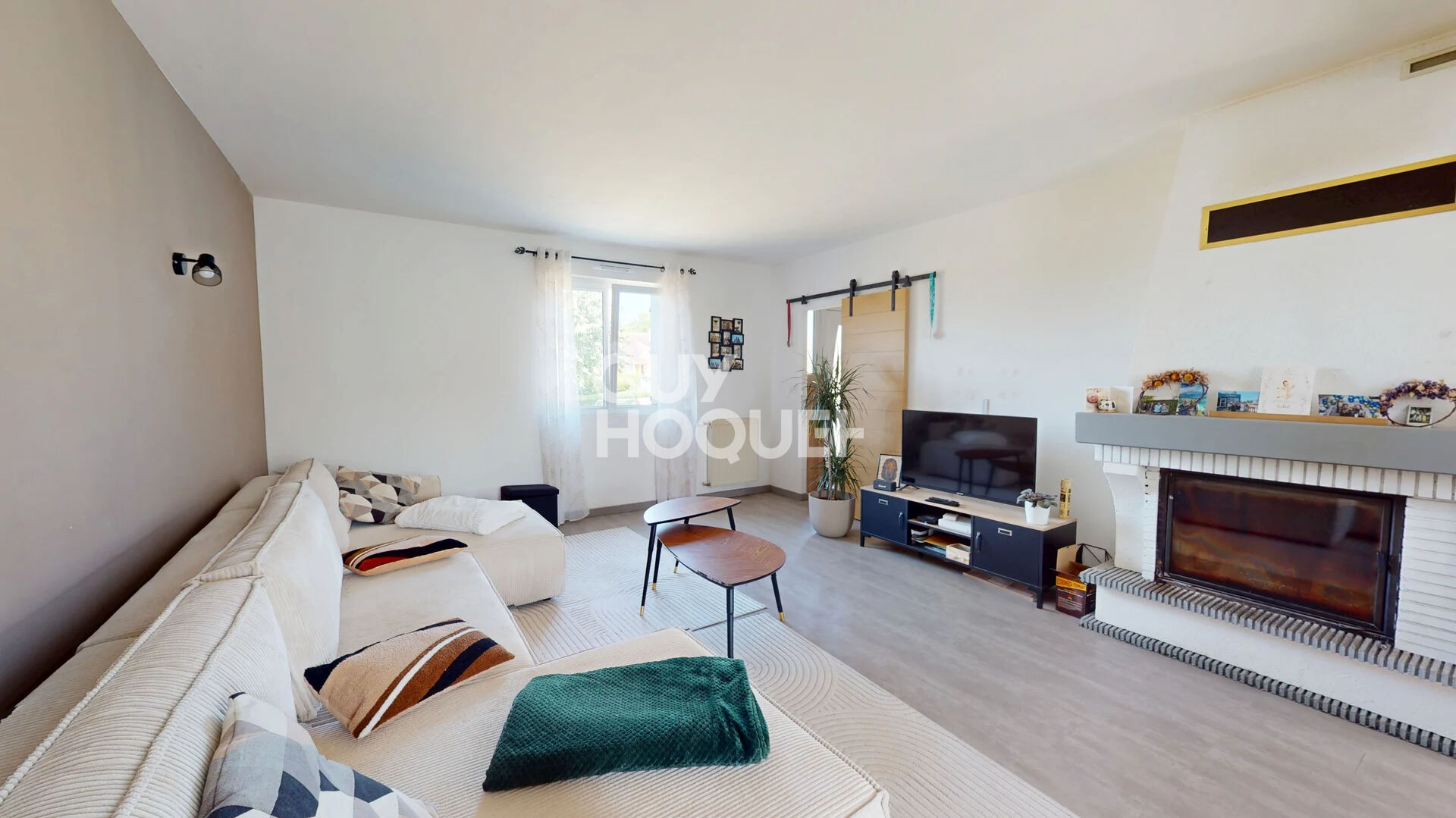 Exclusivité Guy Hoquet Avranches Maison familiale rénovée avec vie de plain-pied, en plein coeur de Ducey.