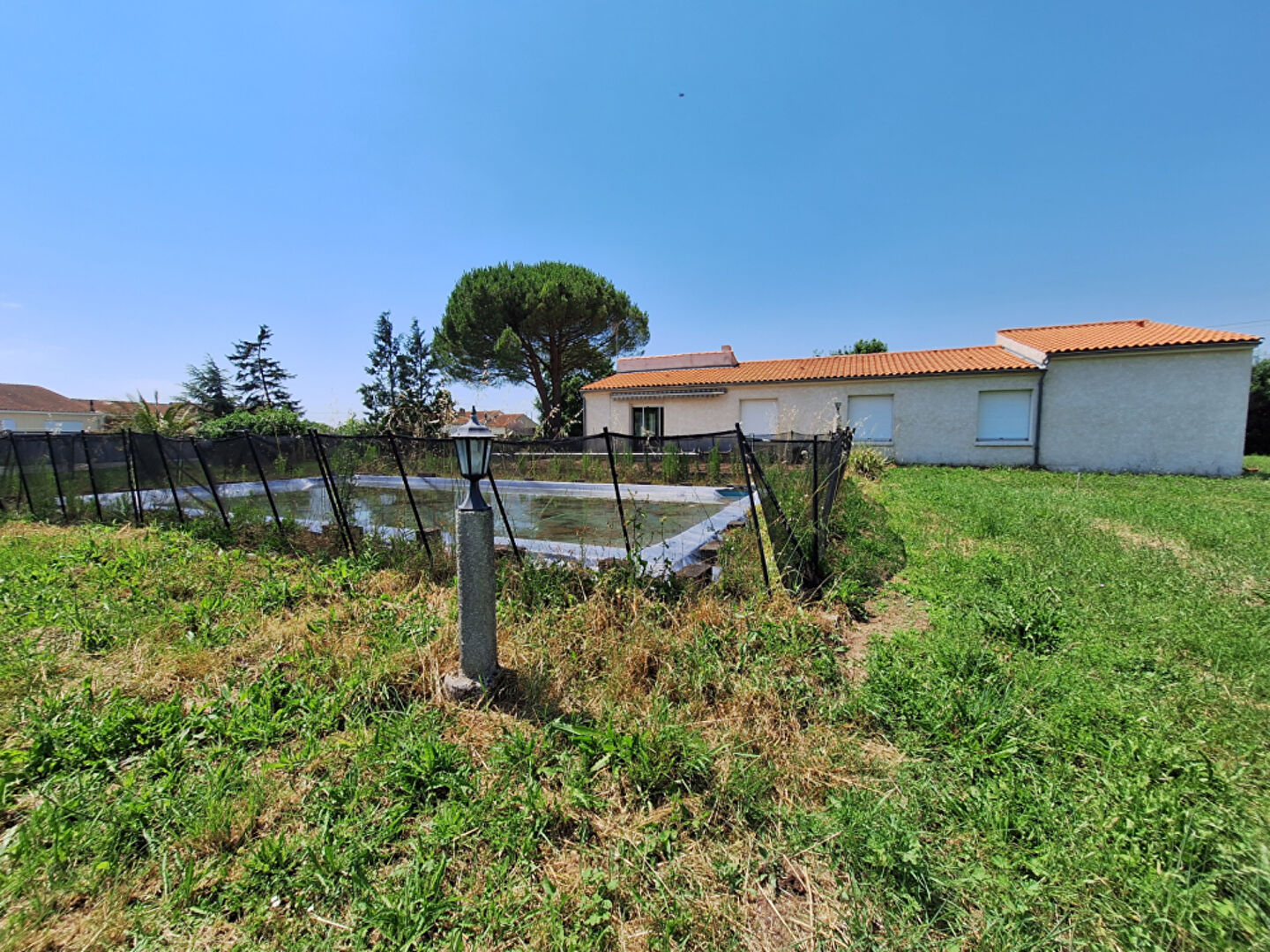 Maison de 4 pièces (137 m²)  sur 7000 m2 de terrain constructible et divisible