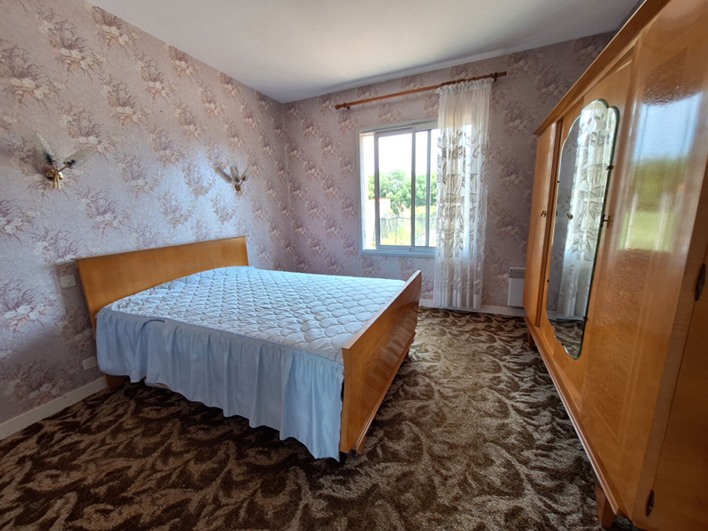 Maison de 4 pièces (137 m²)  sur 7000 m2 de terrain constructible et divisible