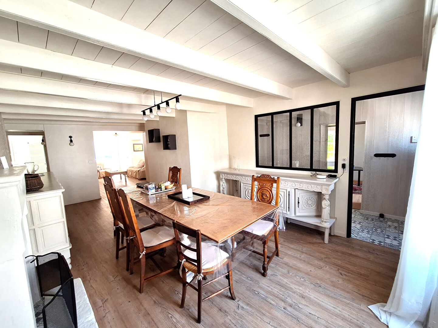 VENTE : maison FAMILIALE  de 10 pièces - 6 CHAMBRES  (239 m²) à LA JARNE