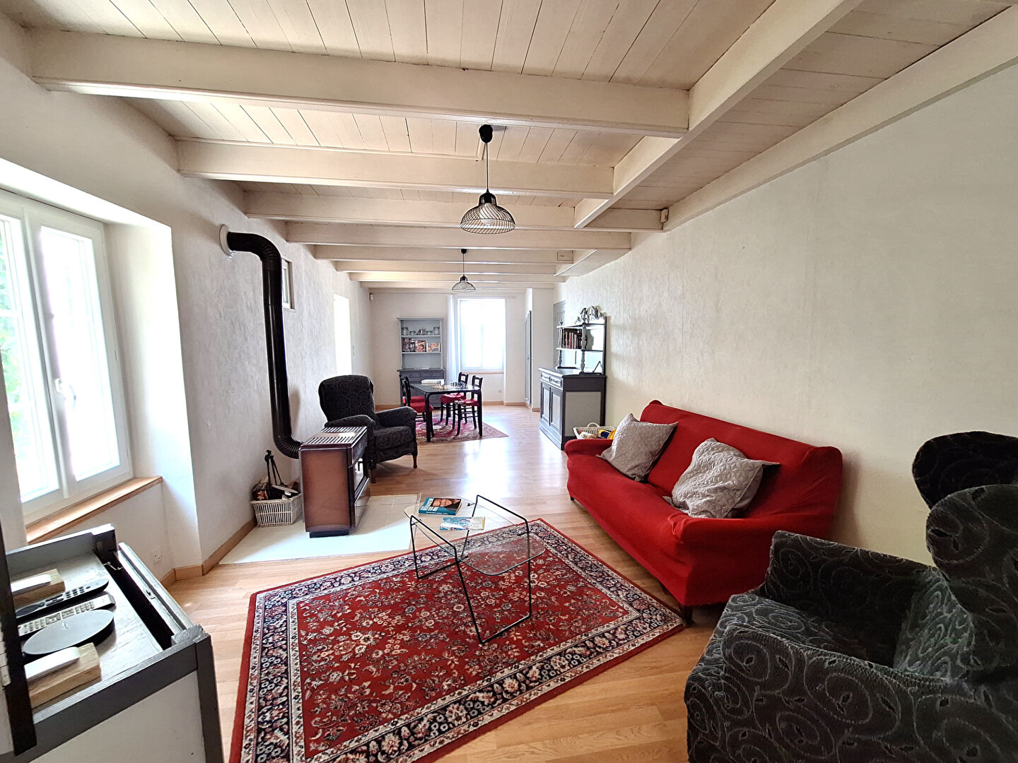 VENTE : maison FAMILIALE  de 10 pièces - 6 CHAMBRES  (239 m²) à LA JARNE