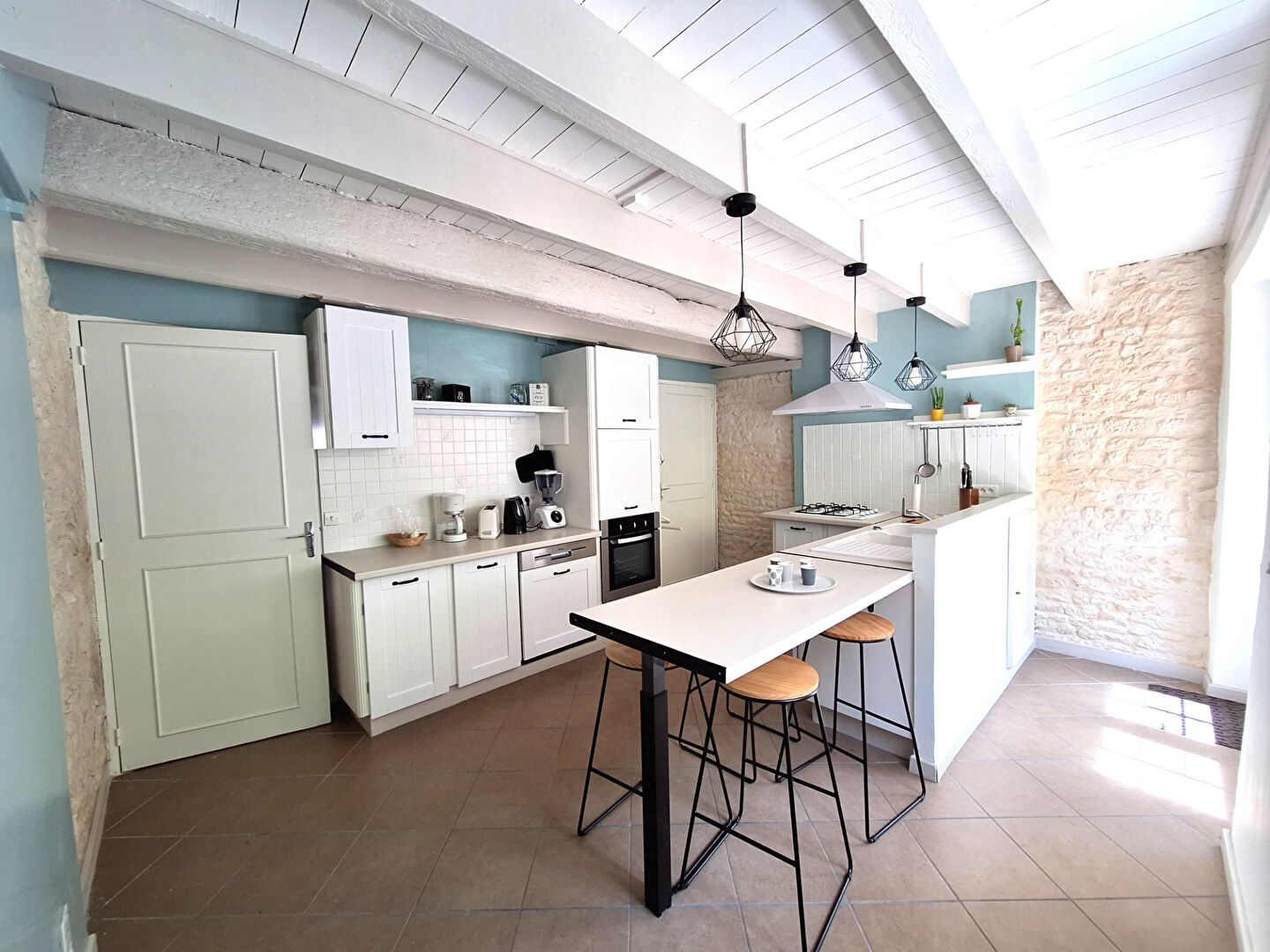 VENTE : maison FAMILIALE  de 10 pièces - 6 CHAMBRES  (239 m²) à LA JARNE