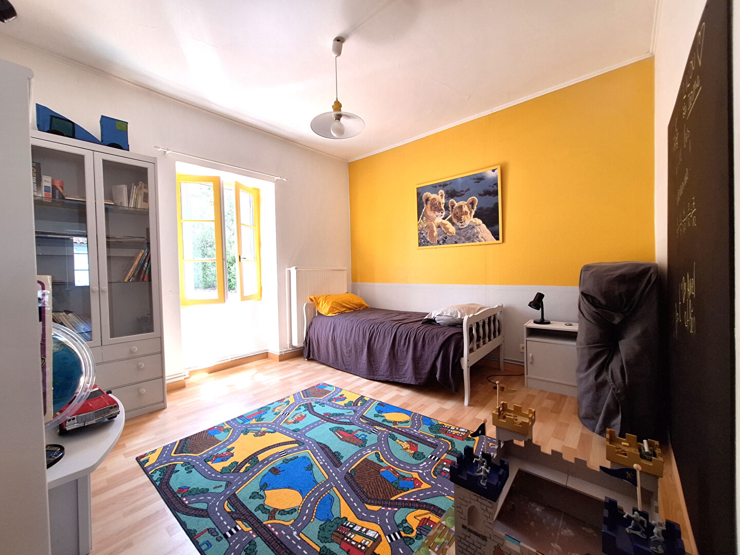 VENTE : maison FAMILIALE  de 10 pièces - 6 CHAMBRES  (239 m²) à LA JARNE