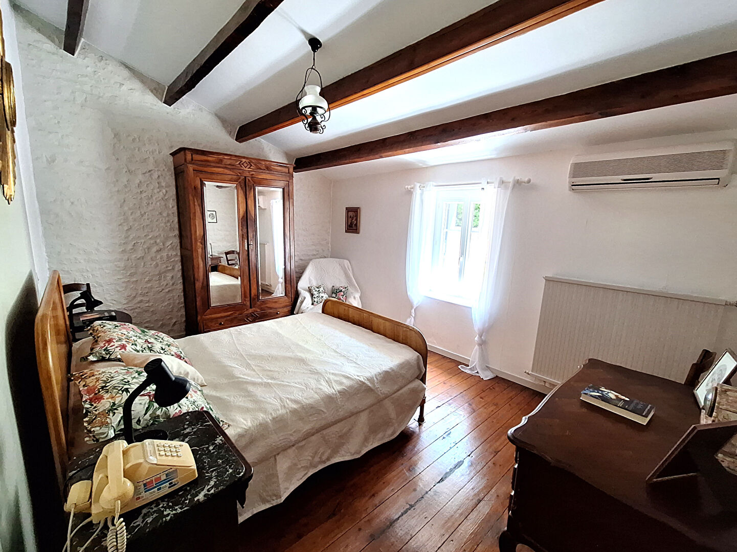 VENTE : maison FAMILIALE  de 10 pièces - 6 CHAMBRES  (239 m²) à LA JARNE