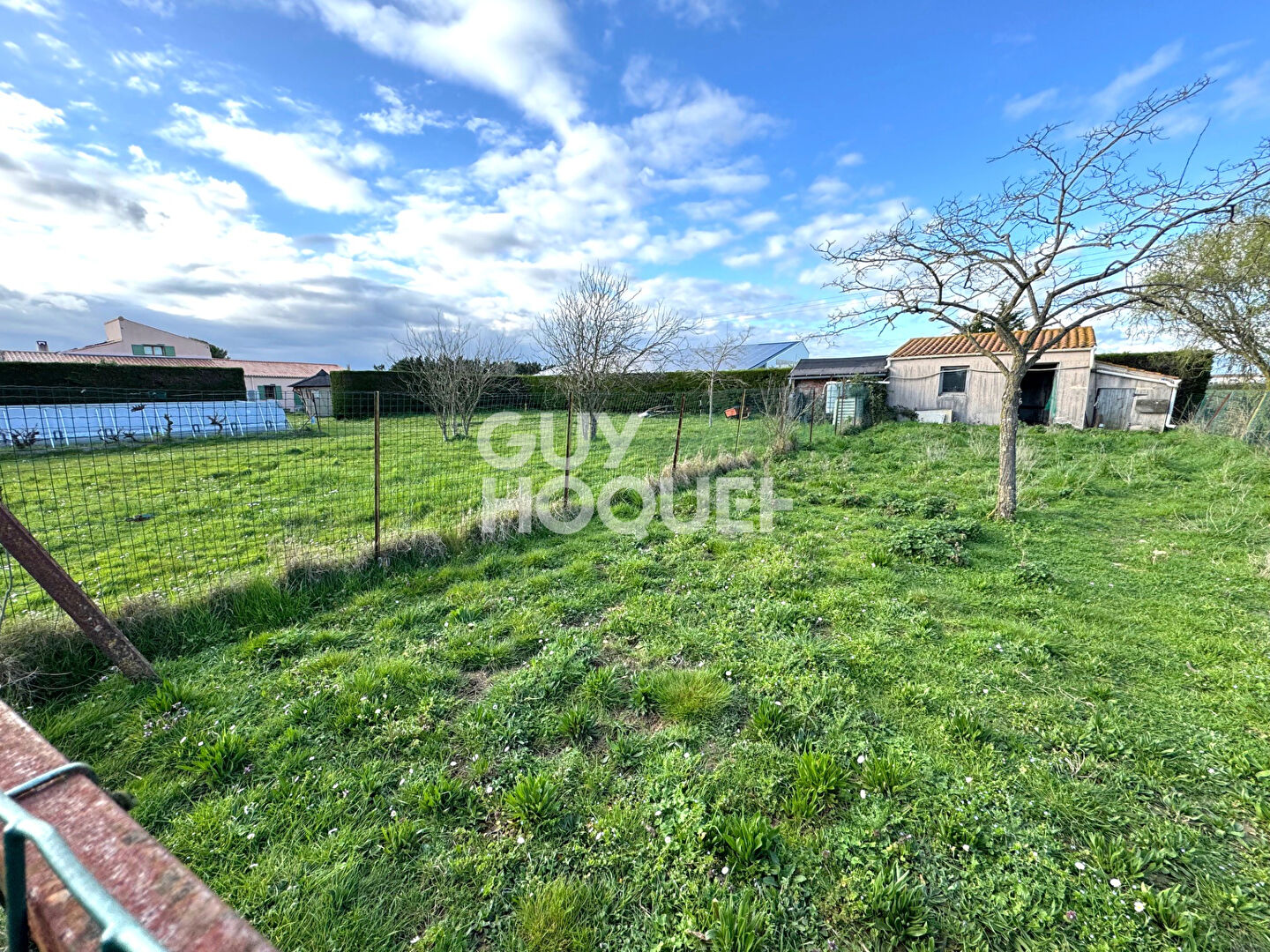 Maison spacieuse à vendre à Charron - Exclusivité Guy Hoquet
