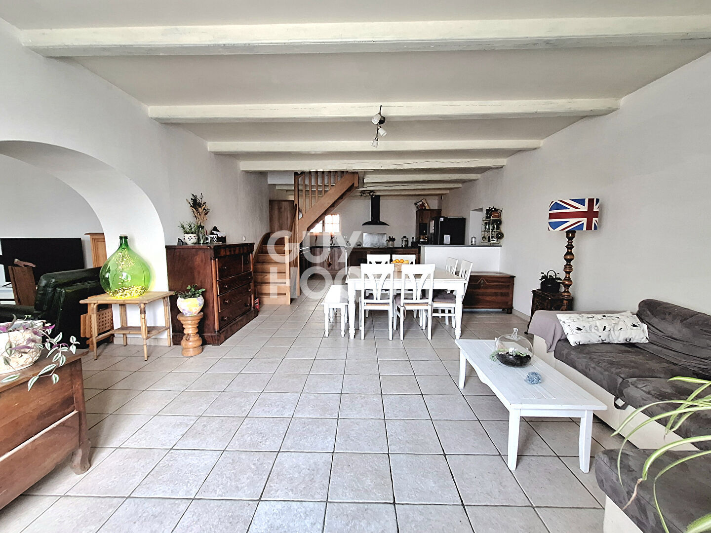 Maison spacieuse à vendre à Thairé - 5 pièces, 3 chambres !